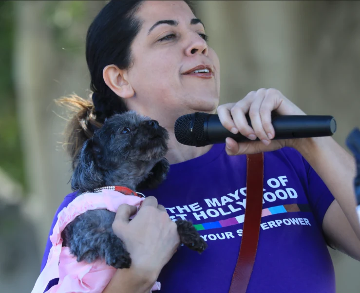 All howl Chloe Queen of WeHo, our first Pet Mayor! — source photograph 4