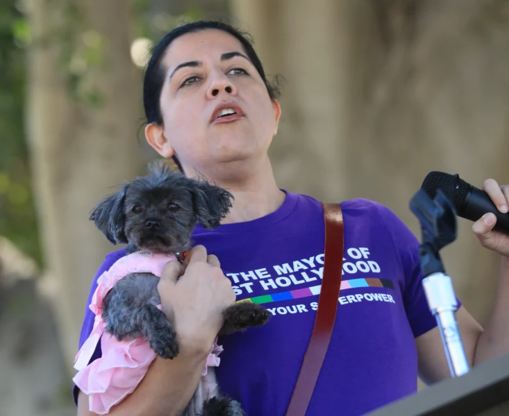 All howl Chloe Queen of WeHo, our first Pet Mayor! — source photograph 6